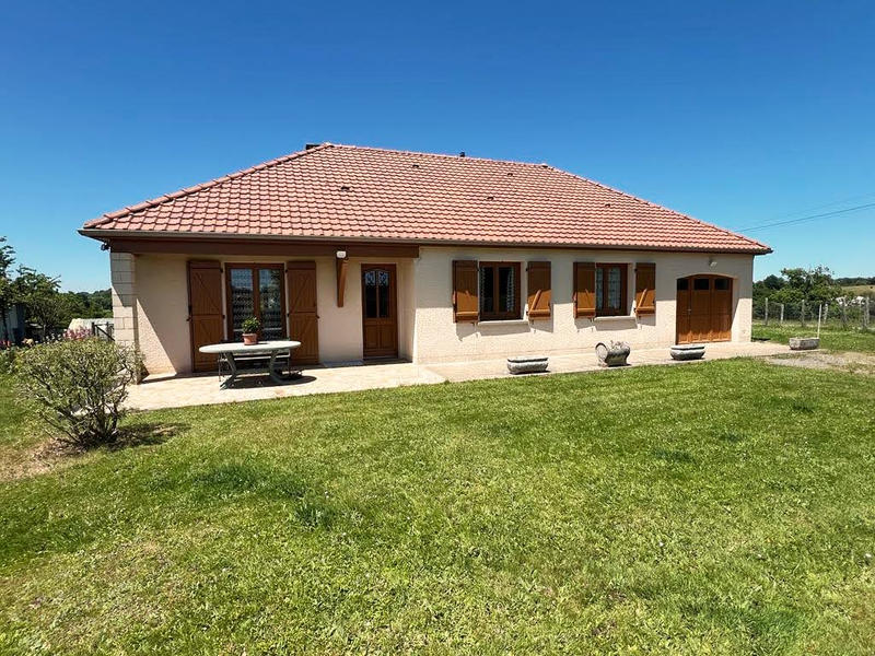 Maison - 90 m² - 5 pièces