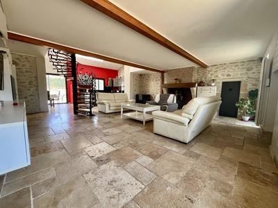 Maison - 190 m² - 6 pièces