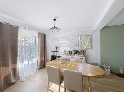 Maison - 97 m² - 5 pièces