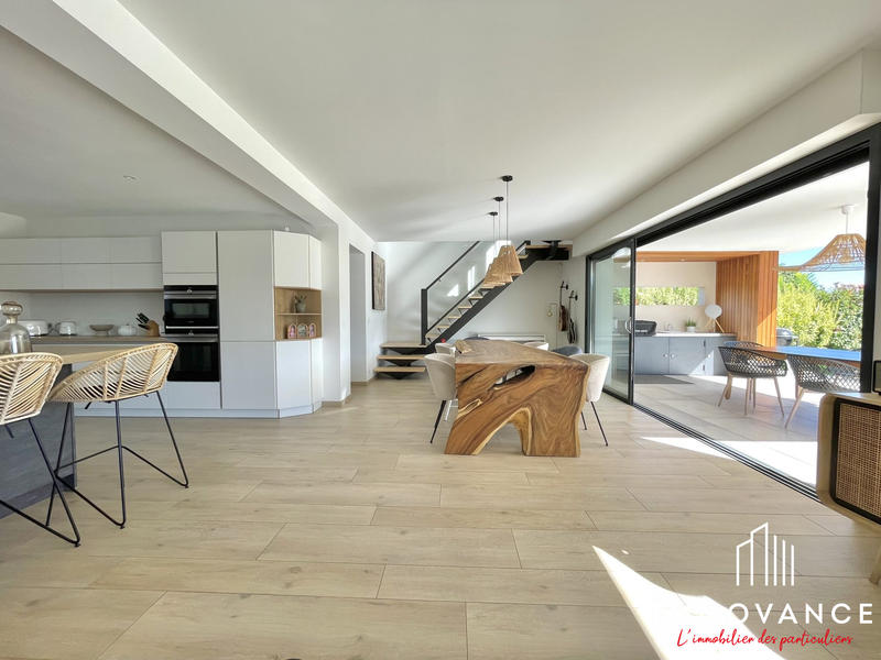 Villa - 190 m² - 6 pièces