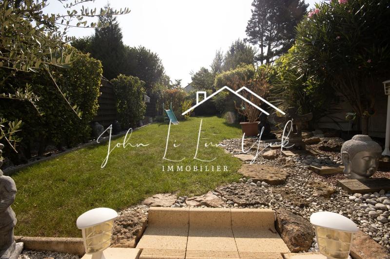 Maison - 136 m² - 6 pièces