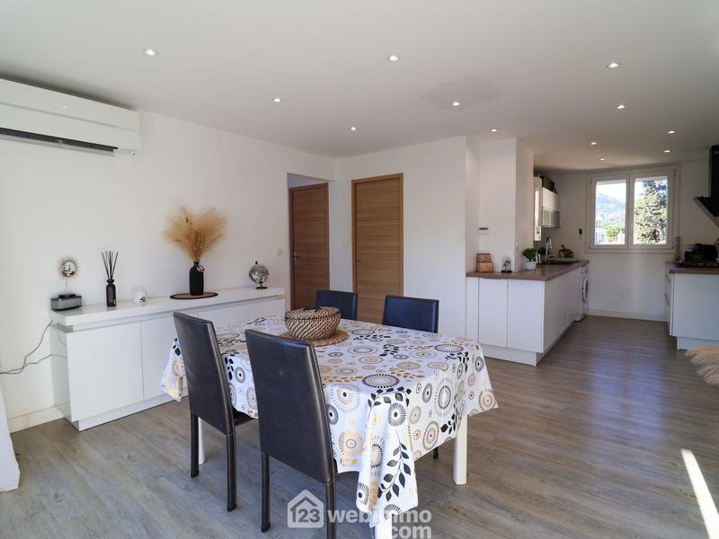 Appartement - 79 m² - 5 pièces