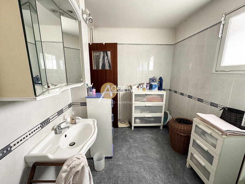 Appartement - 80 m² - 3 pièces