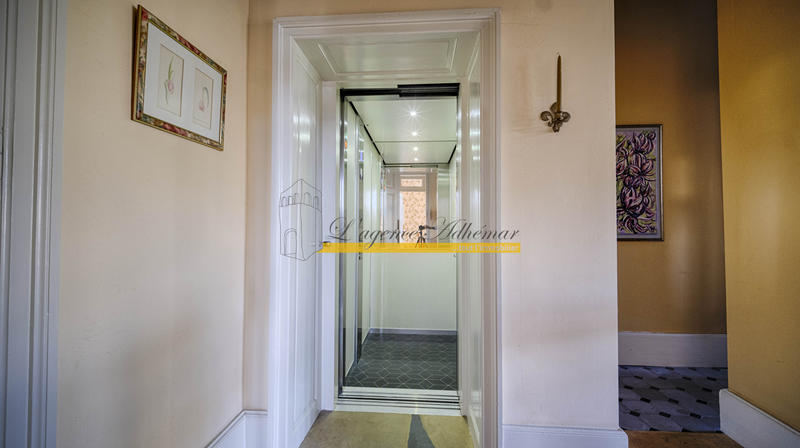 Villa - 435 m² - 13 pièces