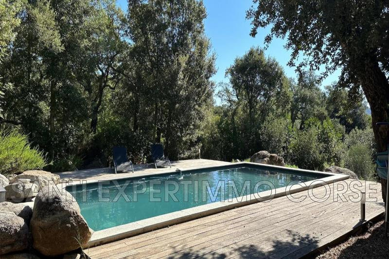 Maison - 96 m² - 4 pièces