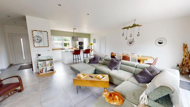 Maison - 121 m² - 5 pièces