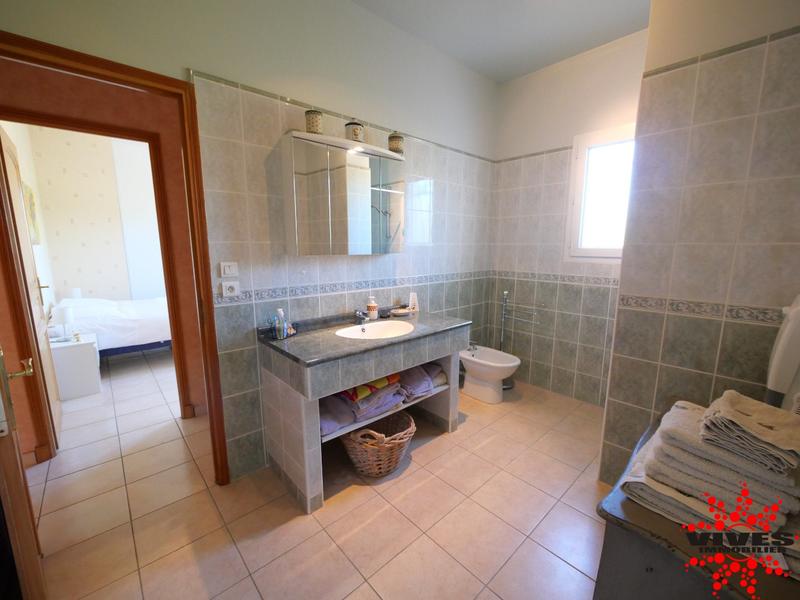 Villa - 213 m² - 6 pièces