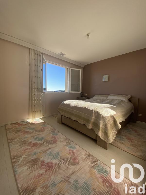 Maison - 183 m² - 7 pièces