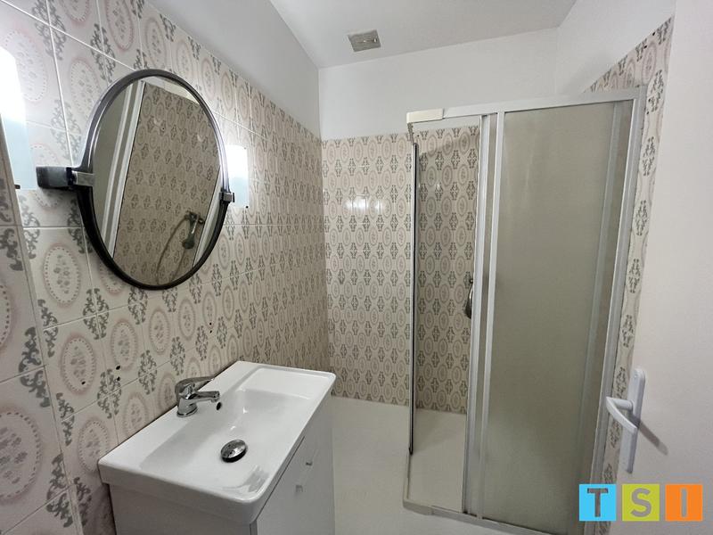 Maison - 210 m² - 9 pièces