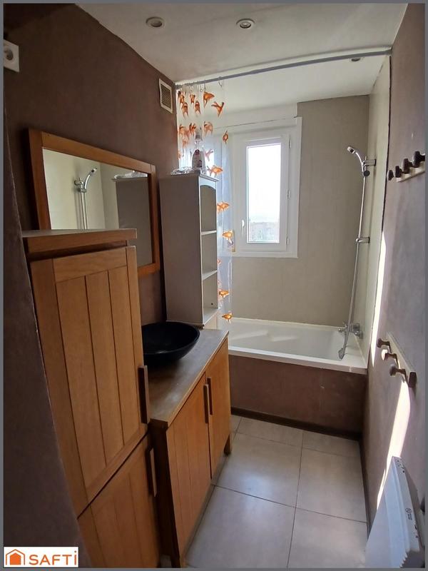 Appartement - 77 m² - 4 pièces