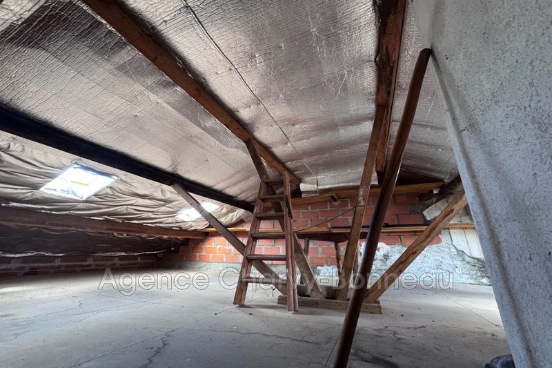 Maison - 182 m² - 9 pièces