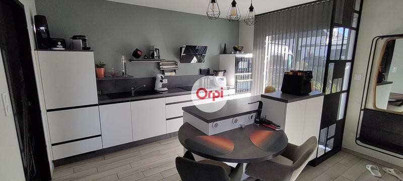 Maison - 95 m² - 3 pièces