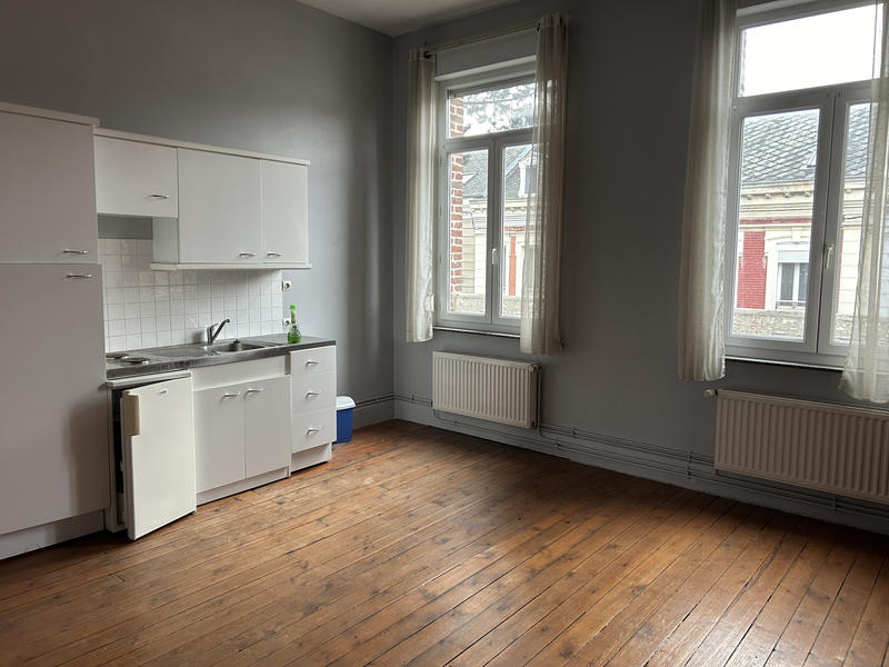 Maison - 235 m² - 10 pièces