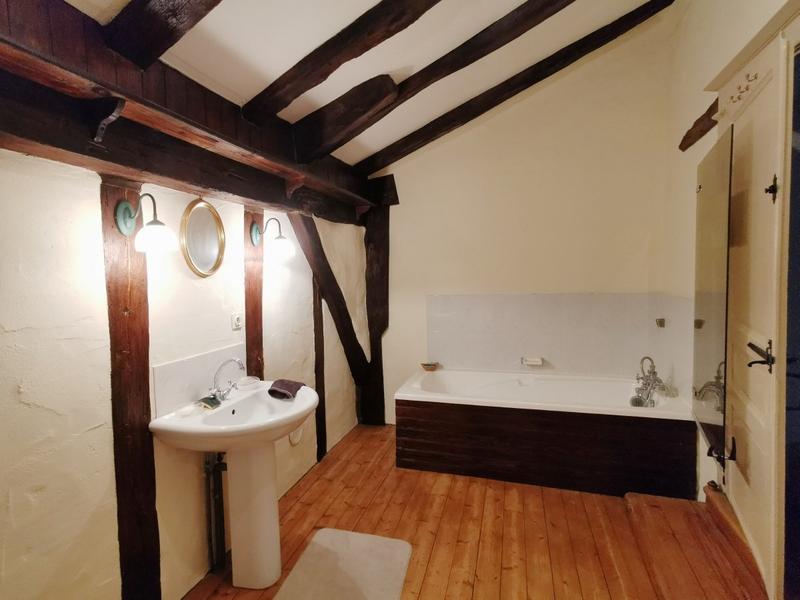 Maison en pierre - 198 m² - 5 pièces