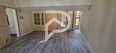 Local commercial - 150 m² - 5 pièces