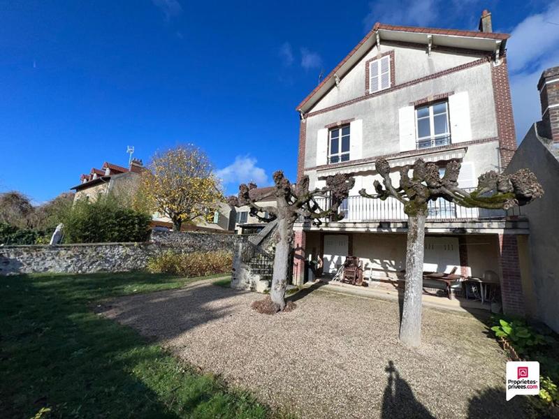 Maison - 162 m² - 7 pièces