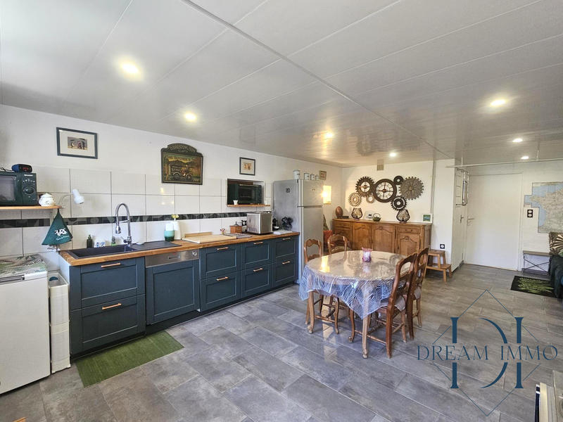 Maison - 187 m² - 7 pièces