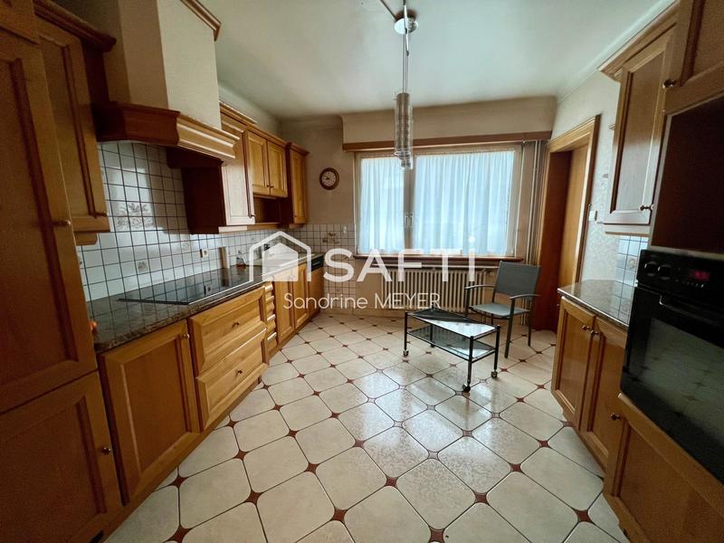 Maison - 226 m² - 7 pièces