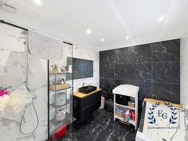 Maison - 130 m² - 4 pièces