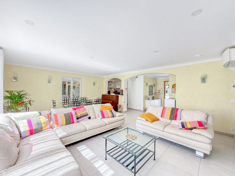 Maison - 150 m² - 5 pièces