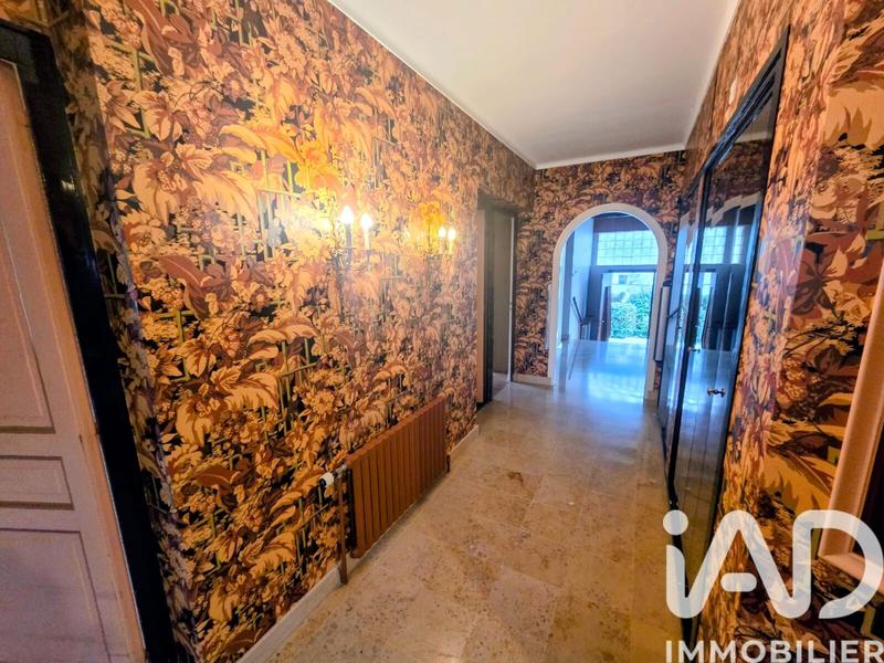 Maison - 209 m² - 7 pièces