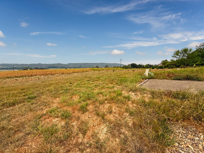 Terrain constructible - 957 m²