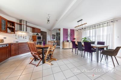 Maison - 125 m² - 5 pièces