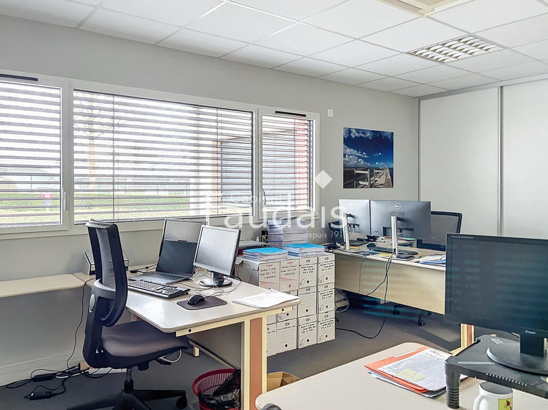 Bureau - 570 m²