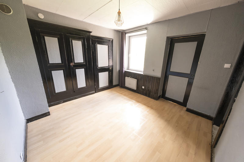 Maison - 228 m² - 7 pièces