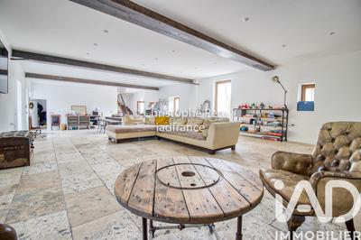 Maison - 229 m² - 9 pièces