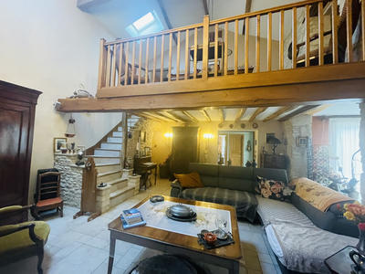 Maison - 267 m² - 7 pièces