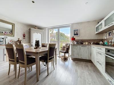 Appartement - 98 m² - 3 pièces