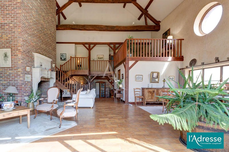 Maison - 324 m² - 8 pièces