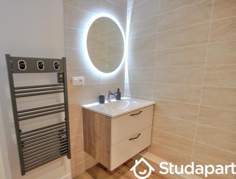 Chambre - 9 m² - 1 pièce