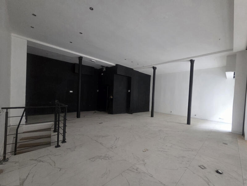 Local commercial - 131 m²