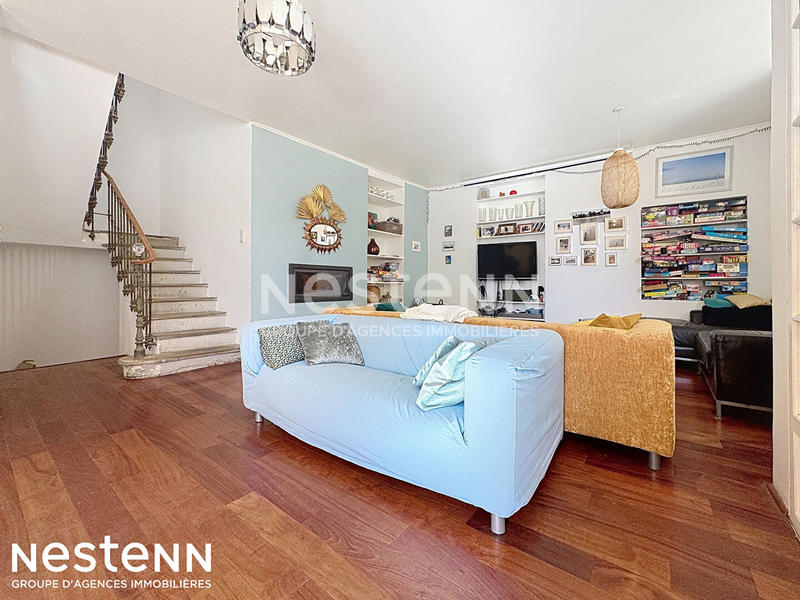 Maison - 242 m² - 8 pièces