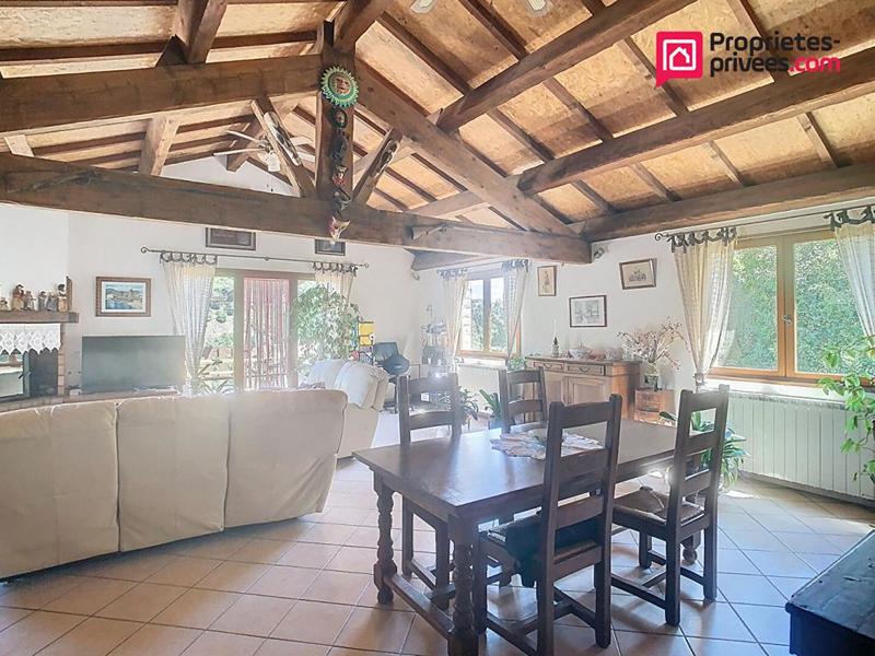 Maison - 265 m² - 10 pièces