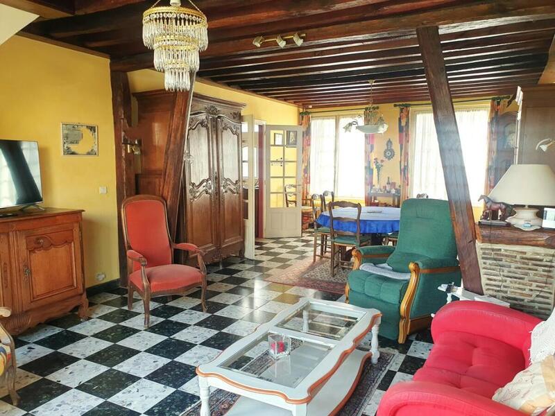 Maison traditionnelle - 107 m² - 5 pièces