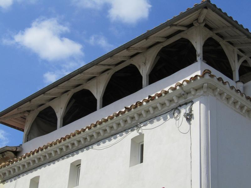 La bastide de Montfort-en-Chalosse avec Maïté