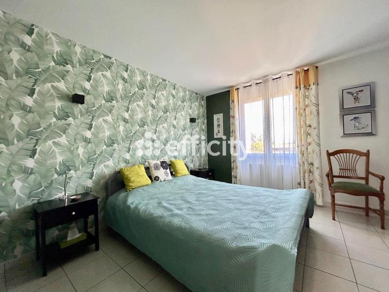 Maison - 185 m² - 7 pièces