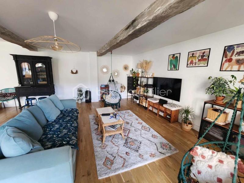 Maison - 392 m² - 6 pièces