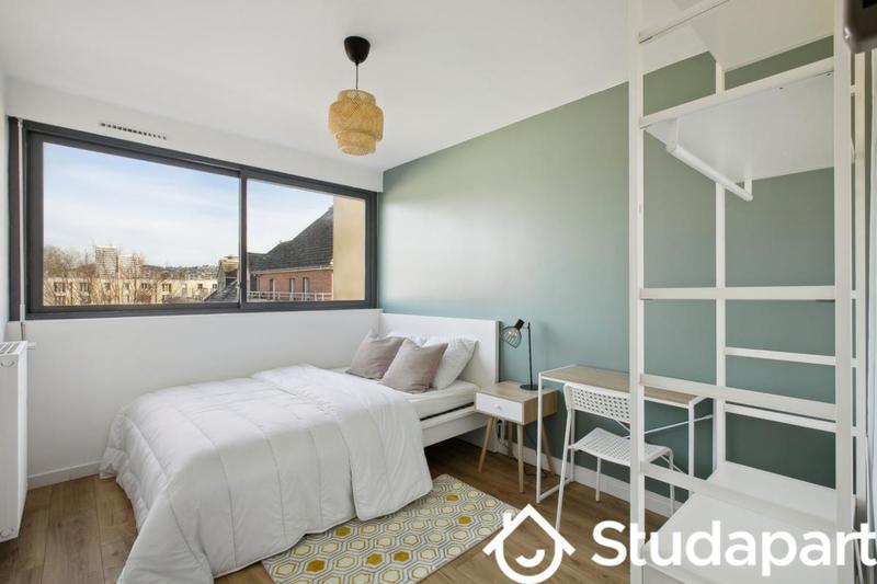 Chambre - 105 m² - 1 pièce