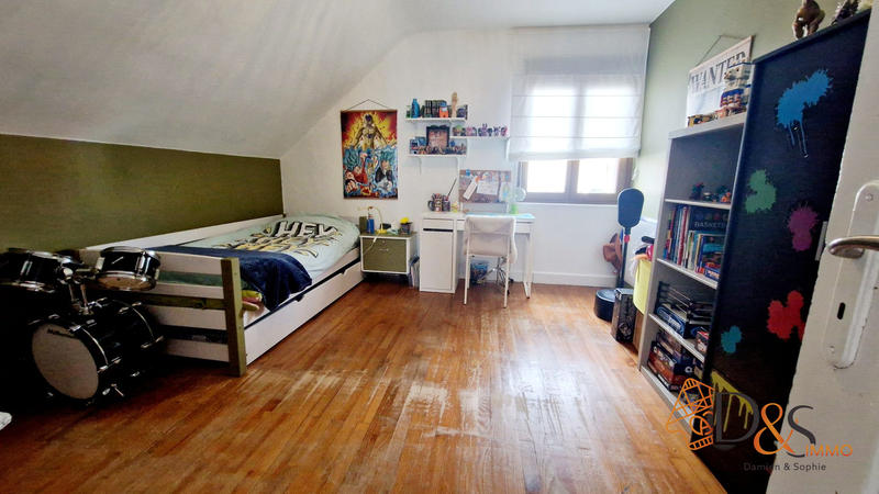 Maison - 200 m² - 10 pièces