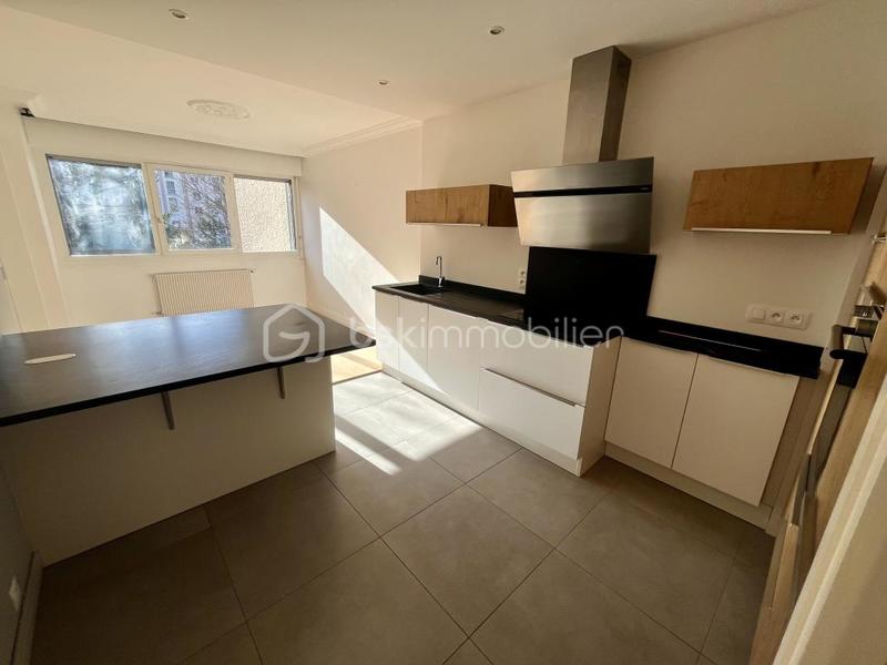 Appartement - 93 m² - 3 pièces