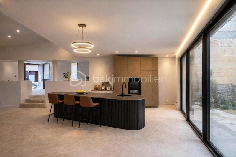 Duplex - 200 m² - 7 pièces