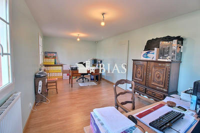 Maison - 239 m² - 7 pièces