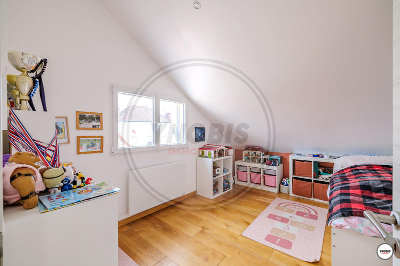 Maison - 164 m² - 8 pièces