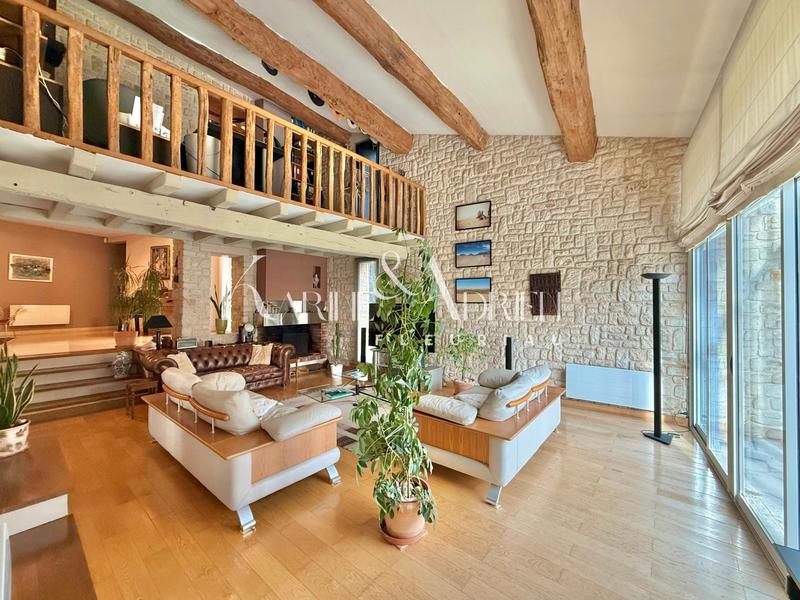 Maison - 290 m² - 10 pièces