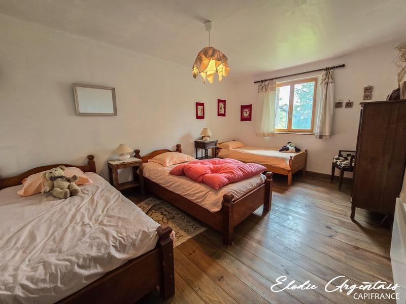 Châlet - 206 m² - 8 pièces