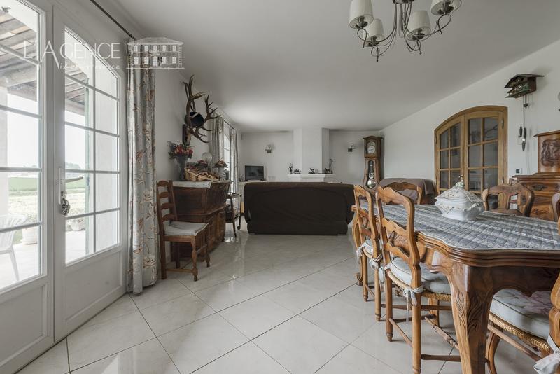 Maison - 283 m² - 5 pièces
